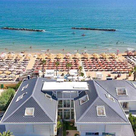 Albergo Punta De L'Est Francavilla Al Mare Luaran gambar