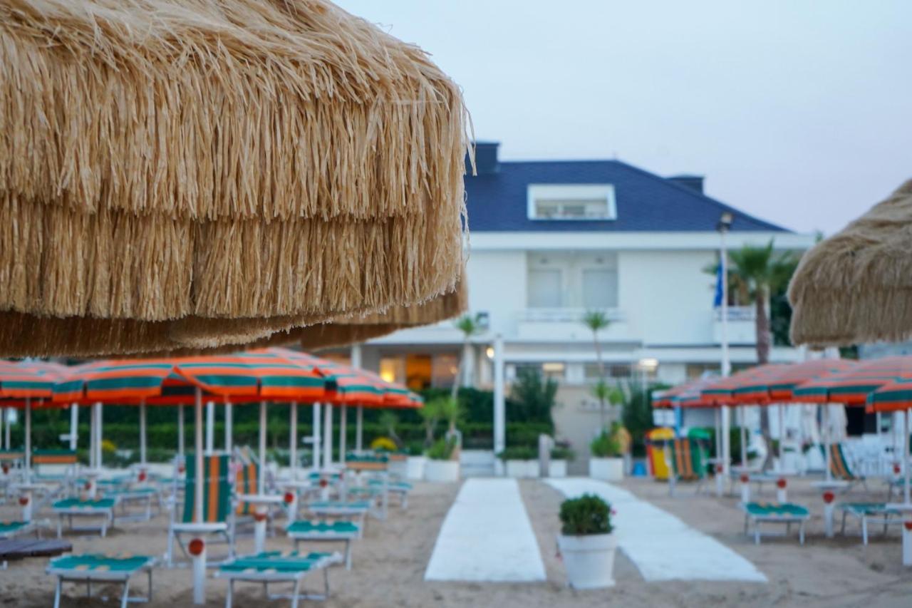 Albergo Punta De L'Est Francavilla Al Mare Luaran gambar