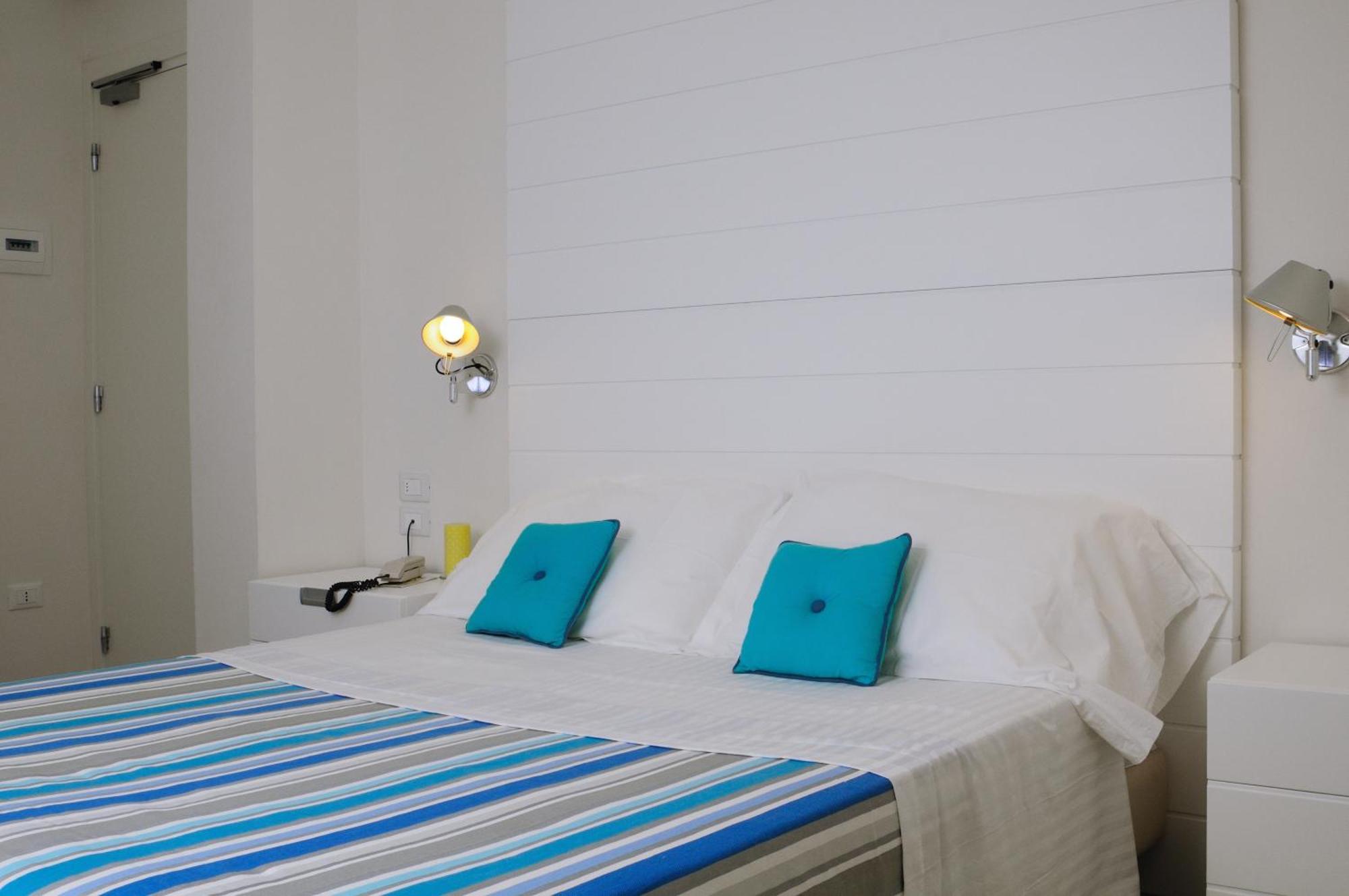 Albergo Punta De L'Est Francavilla Al Mare Luaran gambar