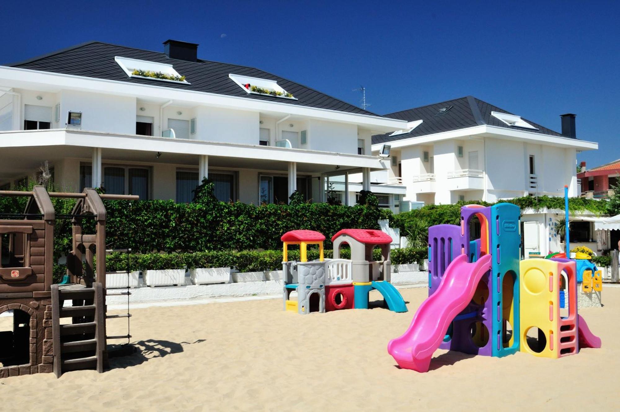 Albergo Punta De L'Est Francavilla Al Mare Luaran gambar