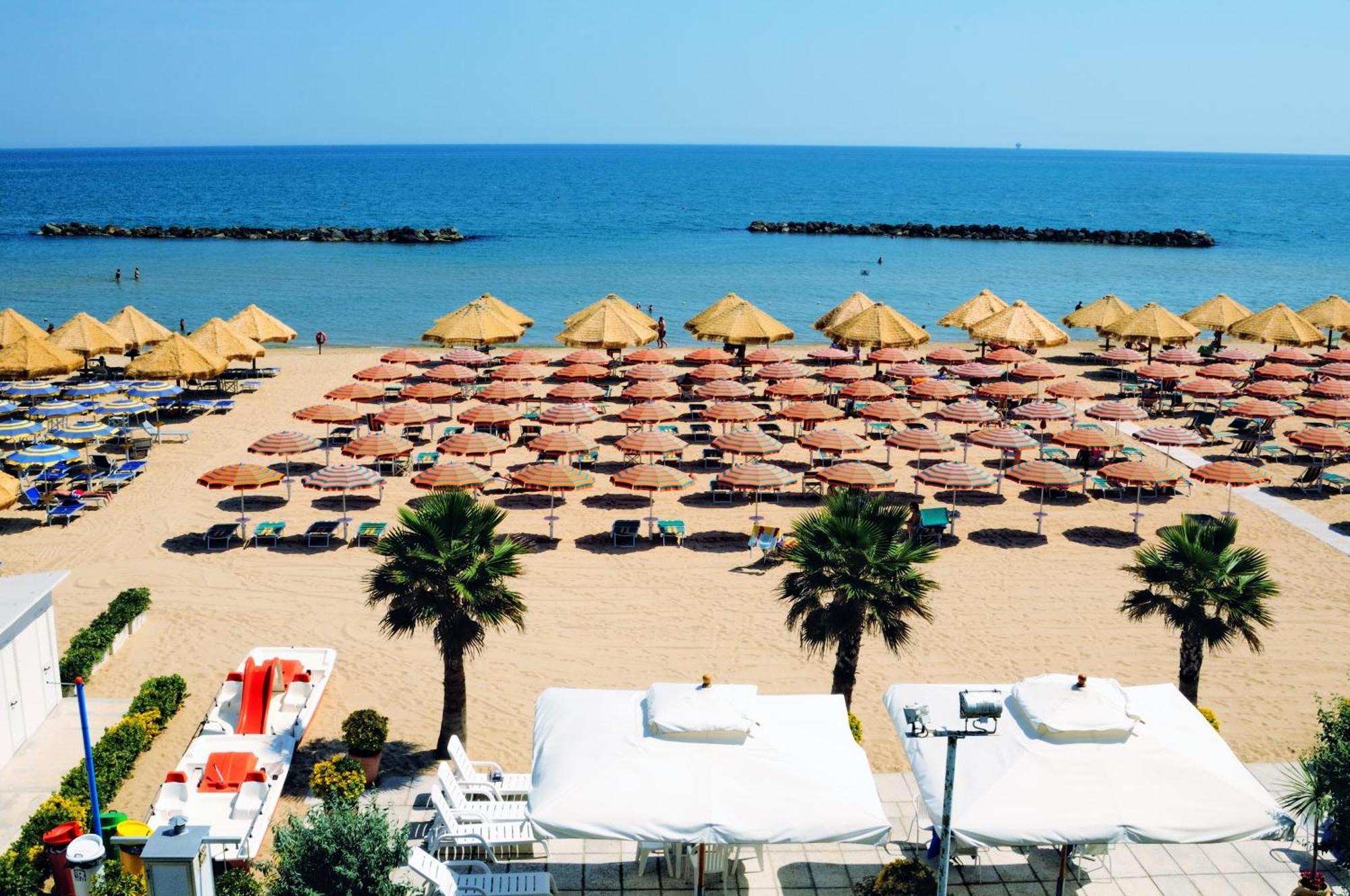 Albergo Punta De L'Est Francavilla Al Mare Luaran gambar