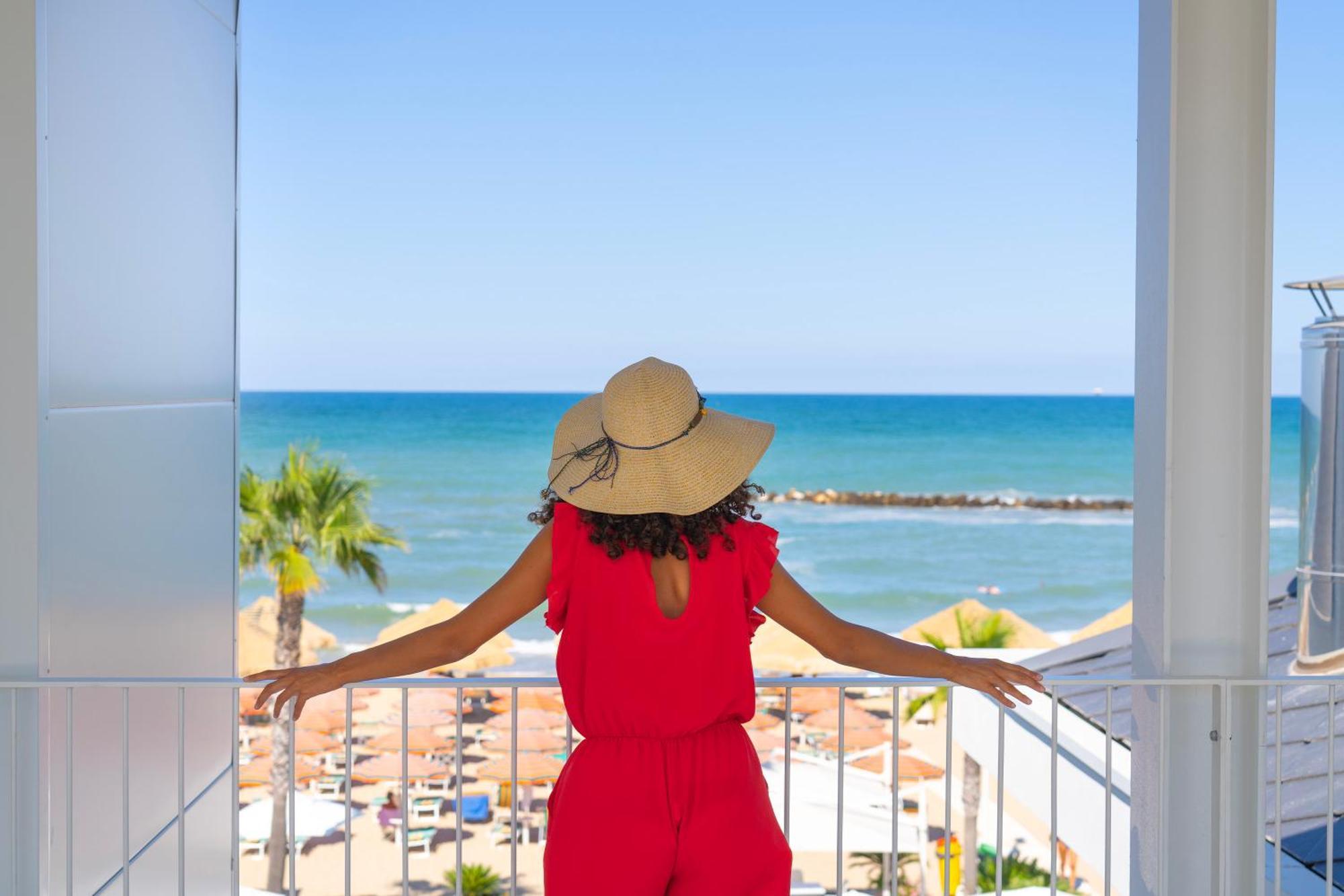 Albergo Punta De L'Est Francavilla Al Mare Luaran gambar