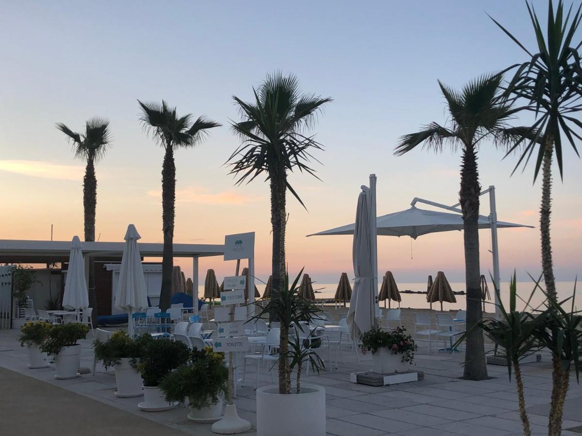 Albergo Punta De L'Est Francavilla Al Mare Luaran gambar